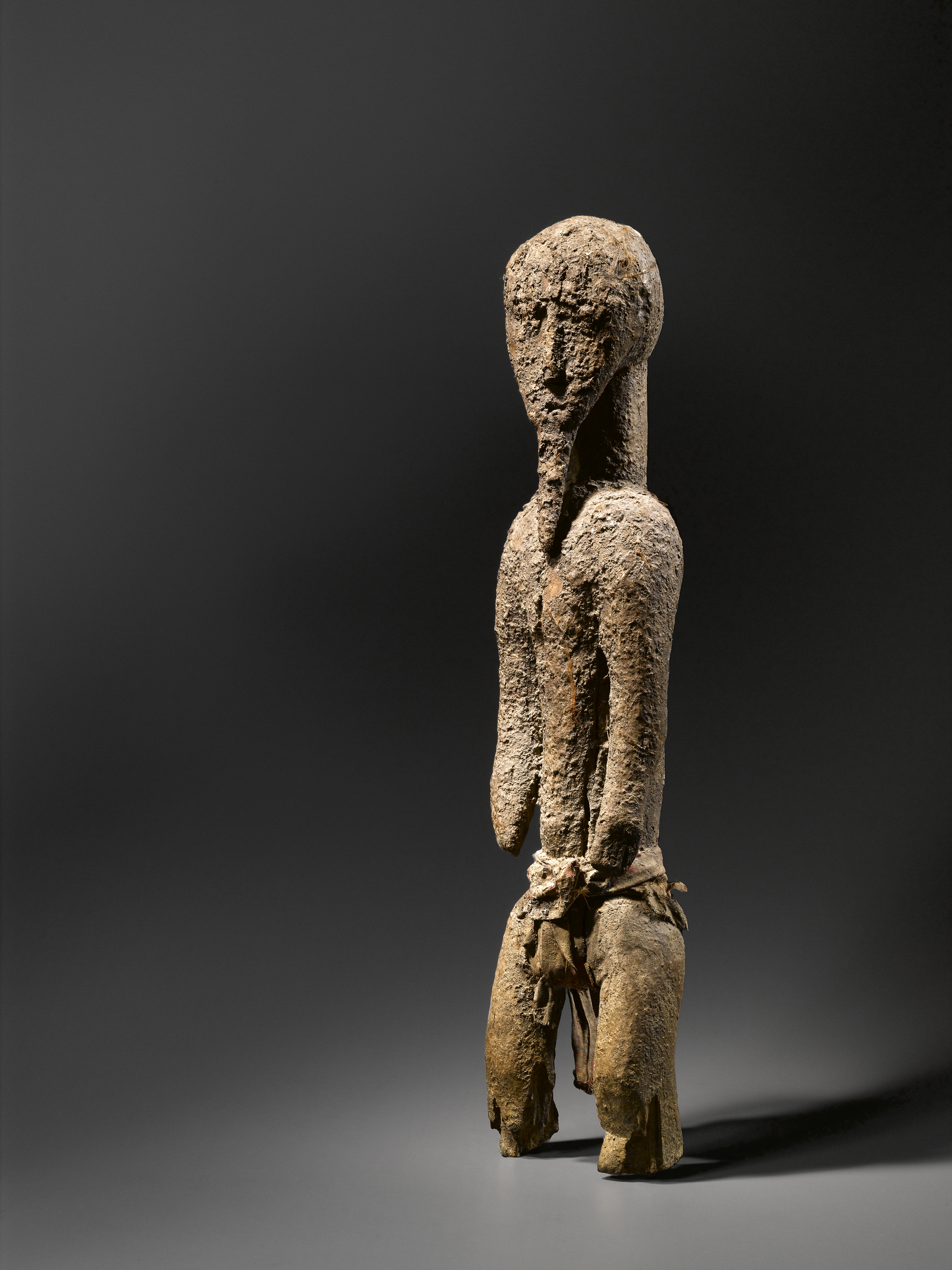 Sculpture Baoulé
Côte d'Ivoire
Bois et tissus. H 57 cm
Publiée in Sacrifice, 2011